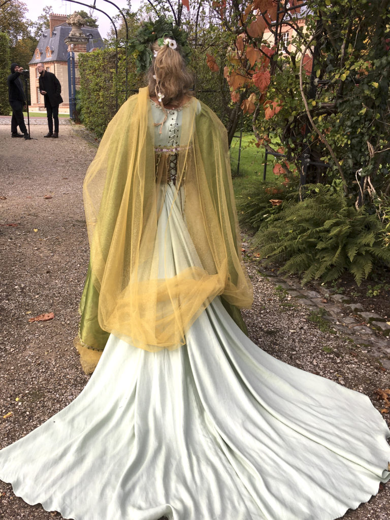 Scènes du tournage d'Armide en son jardin.
Captation vidéo et réalisation : Fred Di Notto.
Armide la magicienne : Perrine Alizard.